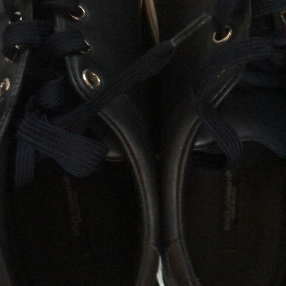 Limited edition authentic Dolce and Gabbana leather sneakers - Picture 8 of 9